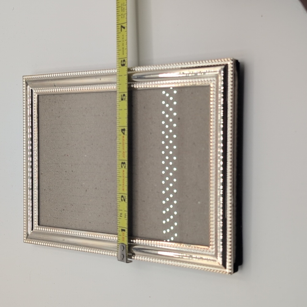 Elegant Silver Photo Frame - Picture 7 of 8